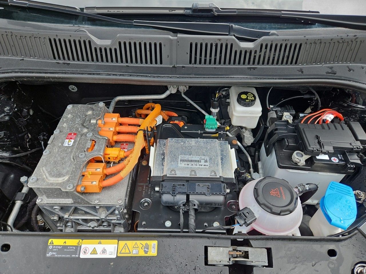 Fahrzeugabbildung SEAT Mii electric Plus + Batteriezertifikat