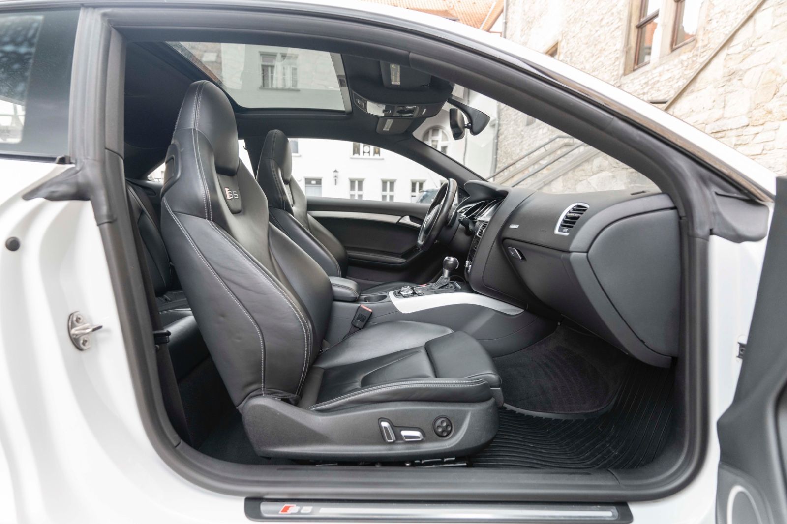 Fahrzeugabbildung Audi S5 3.0 TFSI S Coupe quattro B&O TOTW TEMPO NAV