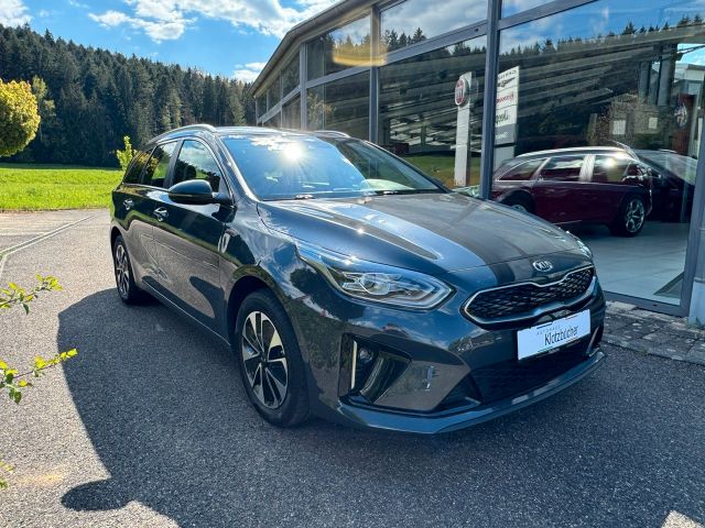 KIA Ceed SW 1.6 PHEV DCT6 SPIRIT NAVIGATION