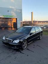 Mercedes-Benz C 32 AMG C 32 T AMG AMG - Mercedes-Benz C 32 AMG aus 2002