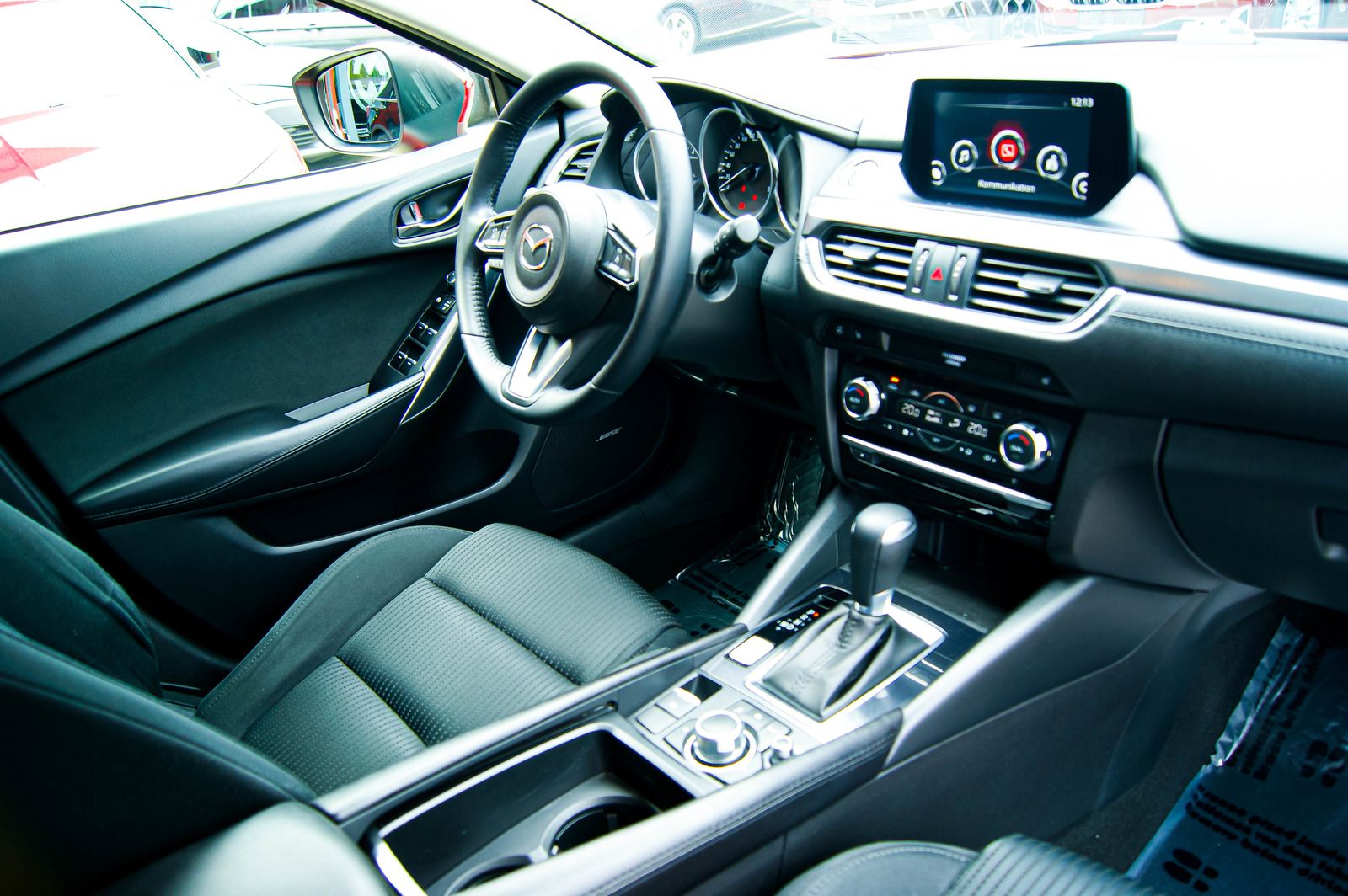Fahrzeugabbildung Mazda 6 Kombi 2.0 Skyactiv-G 165 Kizoku IQ-LED 1.HAND