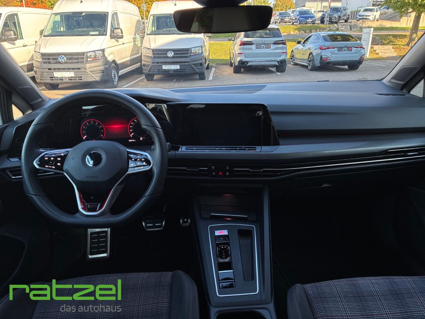 Fahrzeugabbildung Volkswagen Golf GTI 2.0 TSI DSG Navi + DigiTacho + LED + AC