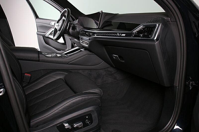 BMW X6 M60i xDr NP 147270.-! AHK Panorama Standh B&W