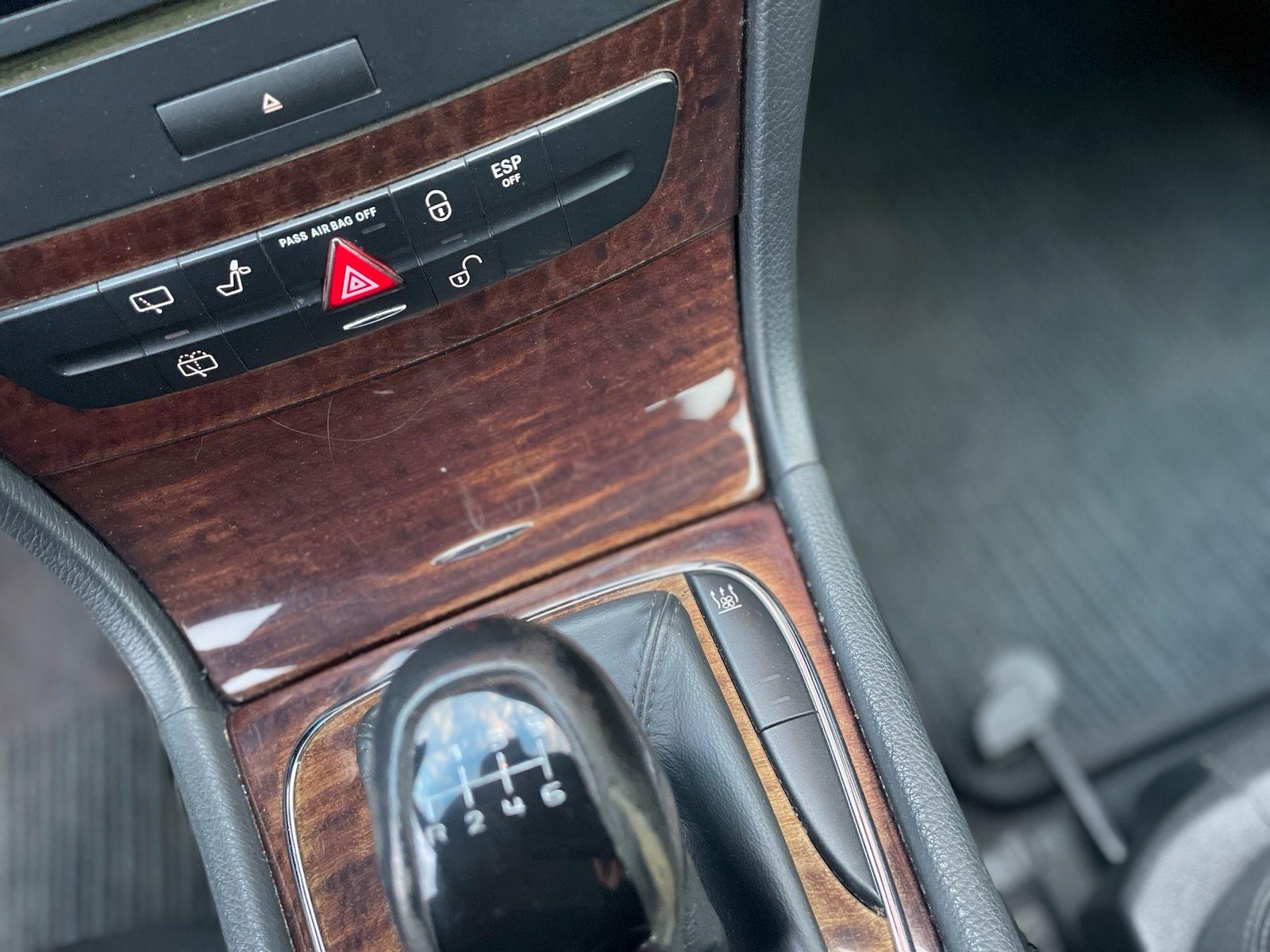 Mercedes-Benz E200 2004 — photo 15