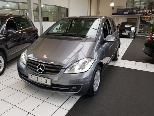 Mercedes-Benz A 180 CLASSIC AUTOMATIK PTS KLIMA ISOFIX