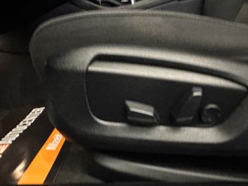 MYAUTOCENTER – Gebraucht- und Jahreswagen mit Werkstattservice in Pfaffenhofen BMW Limousine 520 d *BiXenon*Navi*Schiebedach*