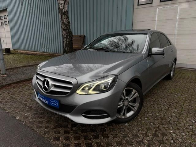 Mercedes-Benz E 220 CDI AVANTGARDE/LED/SCHIEBEDACH/VOLLLEDER