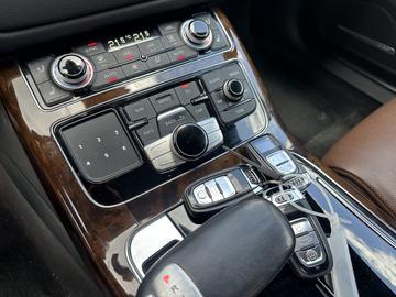 2015 AUDI A8 — миниатюра 15