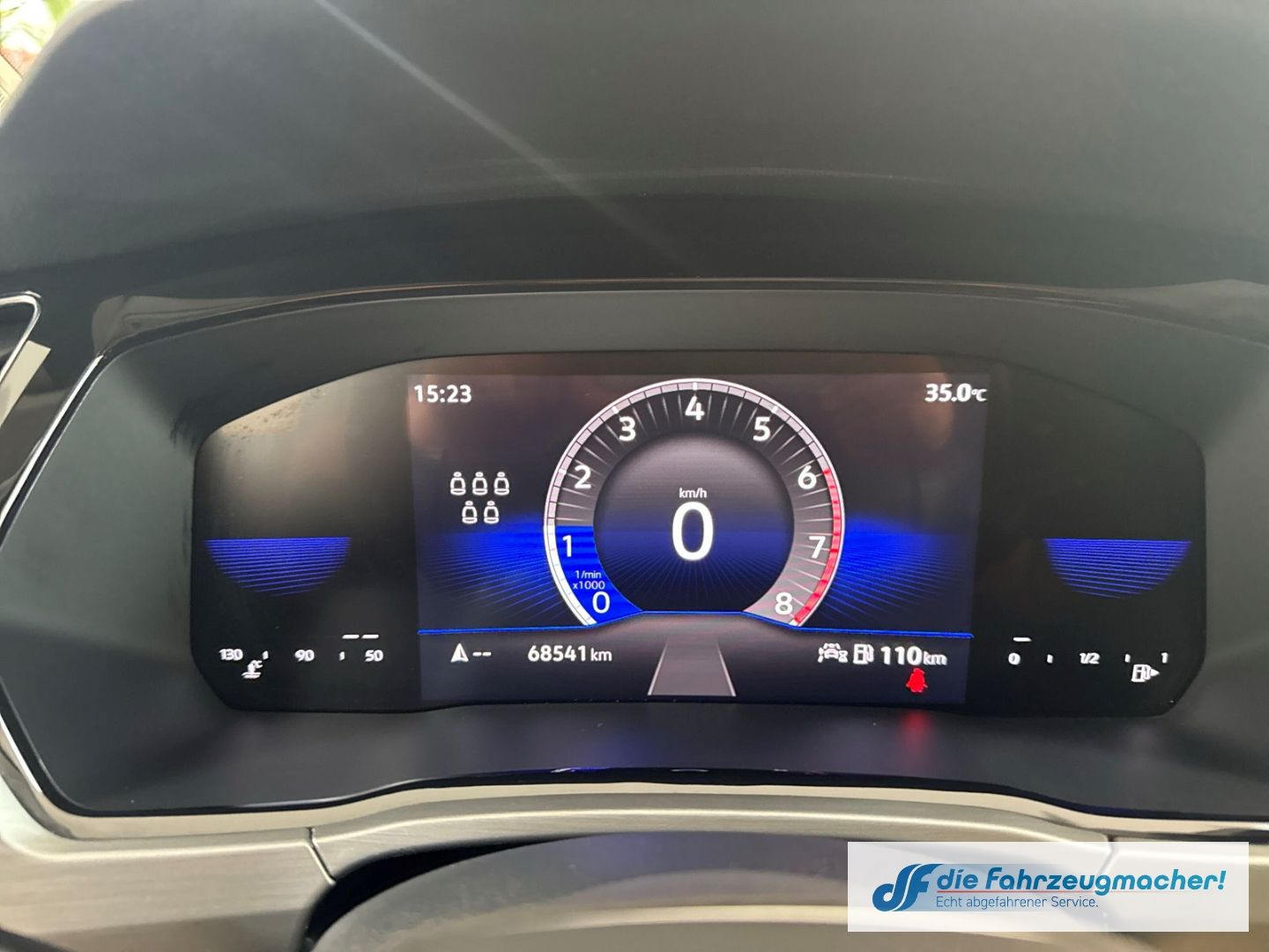 Fahrzeugabbildung Volkswagen Touran Comfortline 7.Si. AHK-klap.150PS Navi Dig