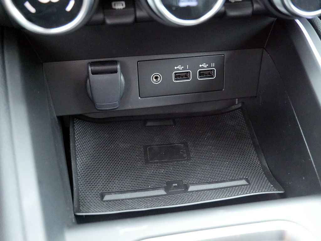 Fahrzeugabbildung Renault Clio Esprit Alpine TCe 90