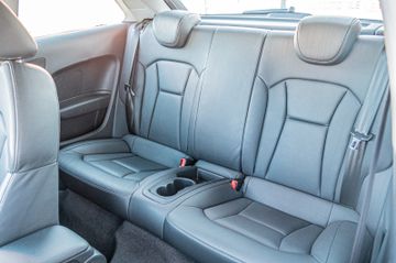 Fahrzeugabbildung Audi A1 1.6 TDI  ambition |LEDER|PDC|S-TRONIC