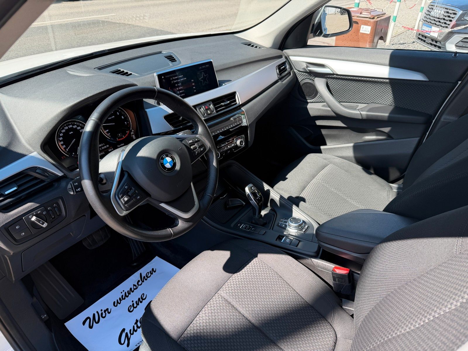 Fahrzeugabbildung BMW X1 sDrive 18 i NAVI LED KAMERA AUTOMATIK 8-FACH