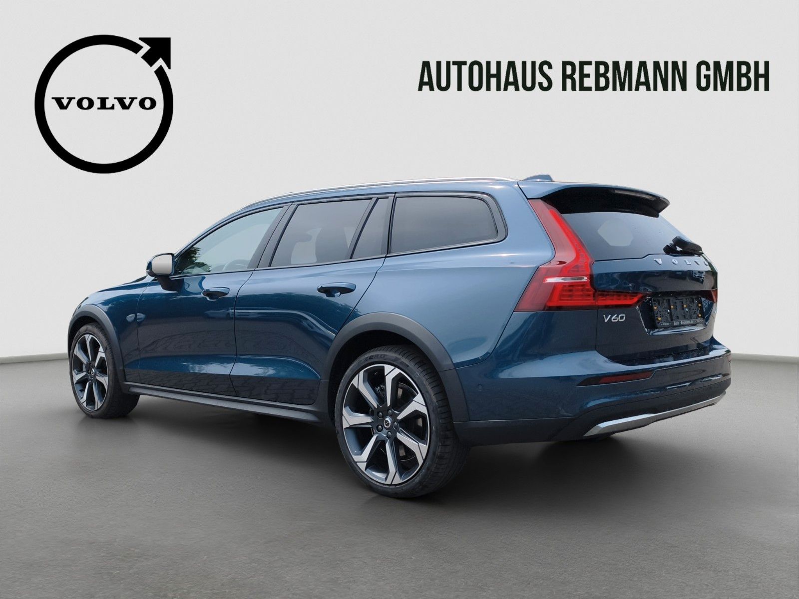 Volvo V60 Cross Country B5 AWD Ultimate foto 4