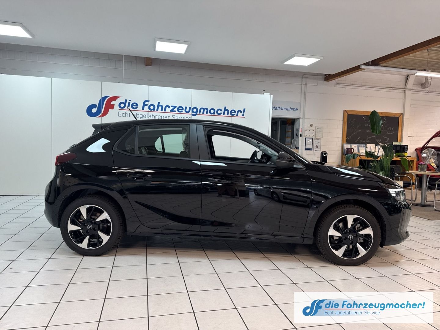 Fahrzeugabbildung Opel Corsa-e *Alu, Wärmepumpe, SHZ*Edition Apple CarP