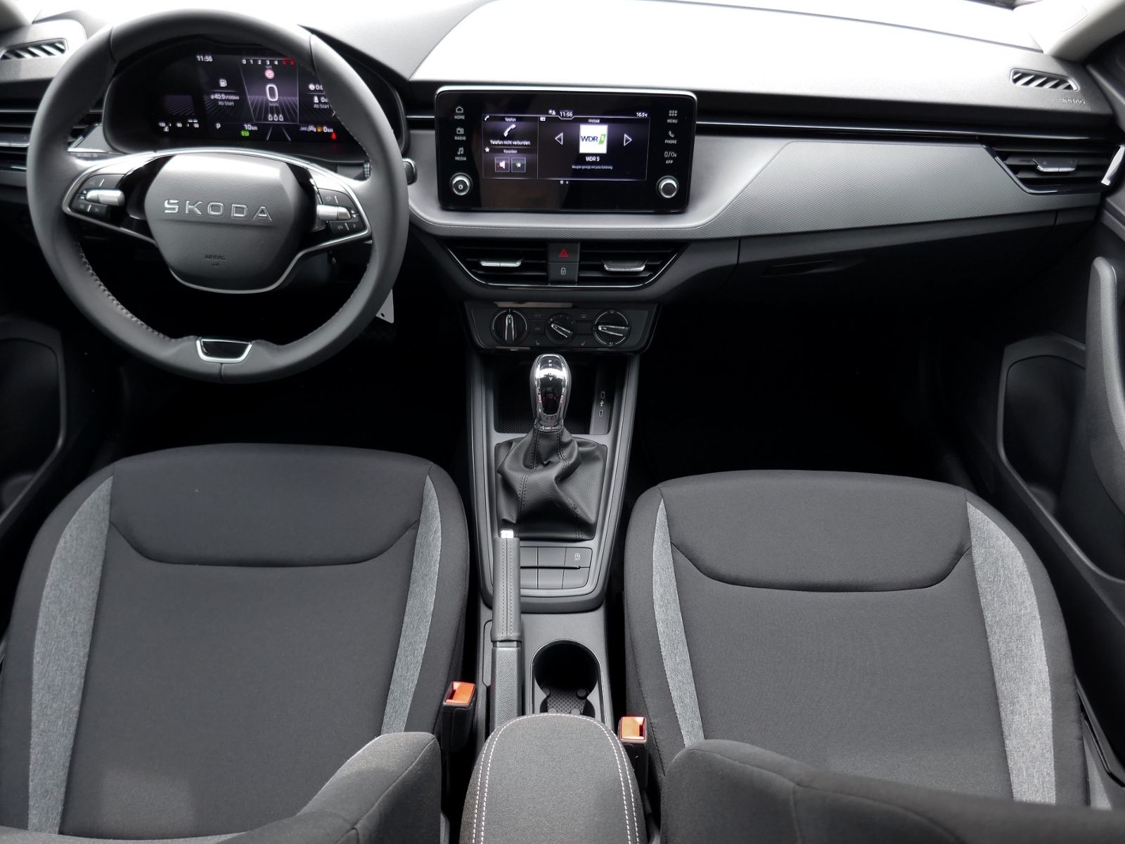 Fahrzeugabbildung SKODA Kamiq Essence 1.0 TSI DSG | LED PDC GRA App