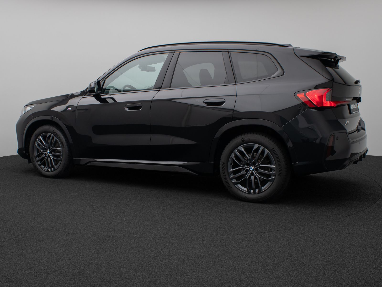 Fahrzeugabbildung BMW X1 xD23d M Sport Panorama Kamera DAB H/K Komfort