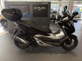 Honda Forza 300 mit Smart Top Case Griffheiz 300 Forza - HONDA 300