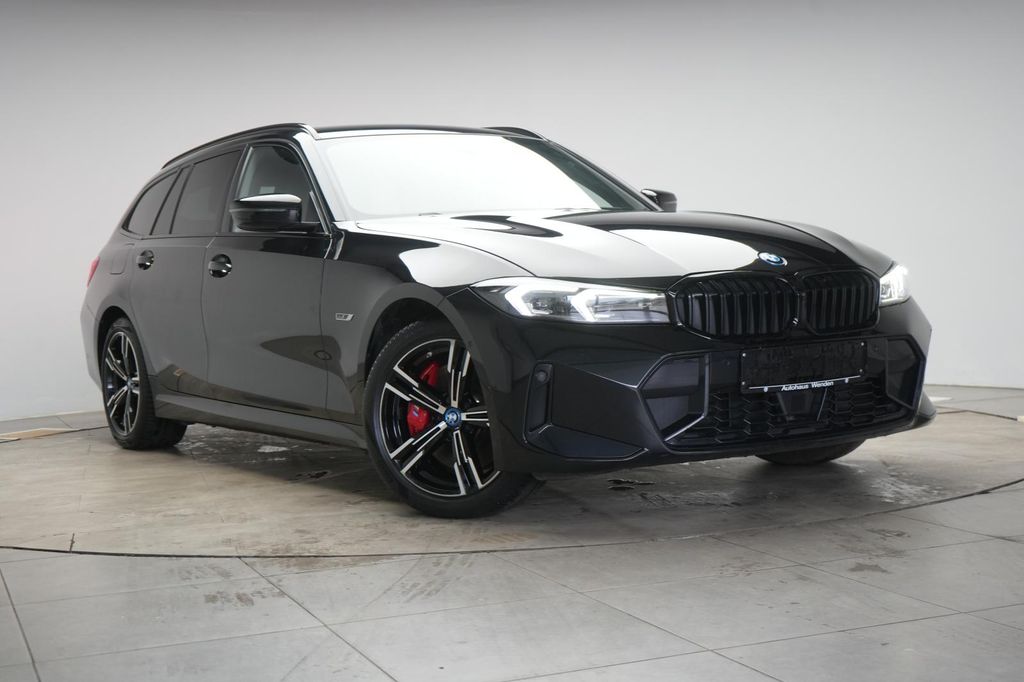 Image of BMW 330