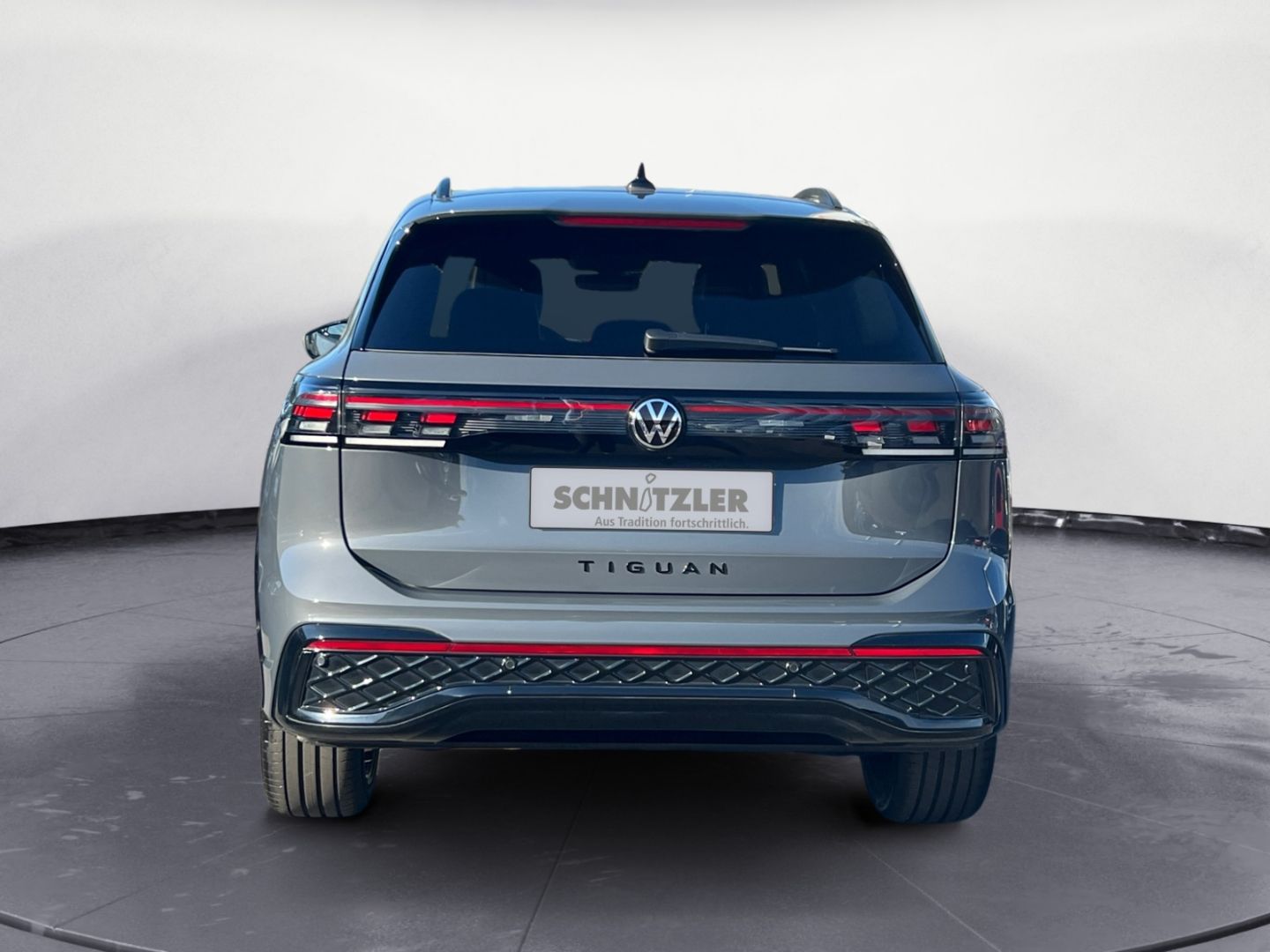 Volkswagen Tiguan R-Line 2.0 TDI 4M DSG MATRIX NAVI KAMERA foto 5