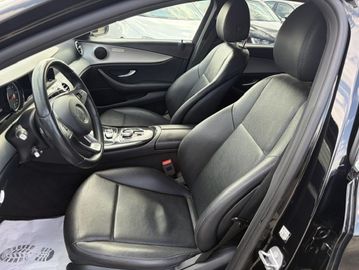 Mercedes E 200 - 11