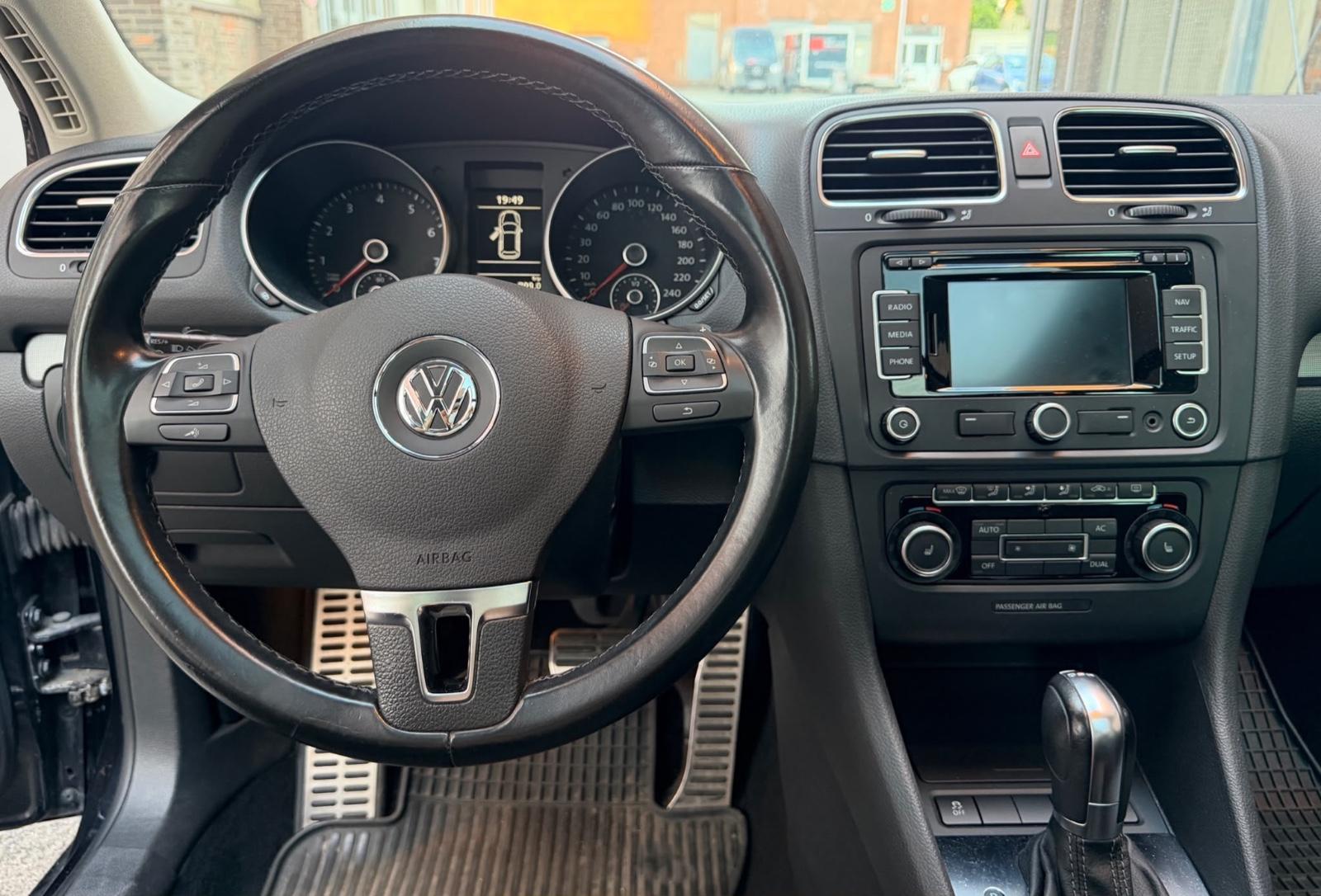 Volkswagen Golf 2011 — photo 10