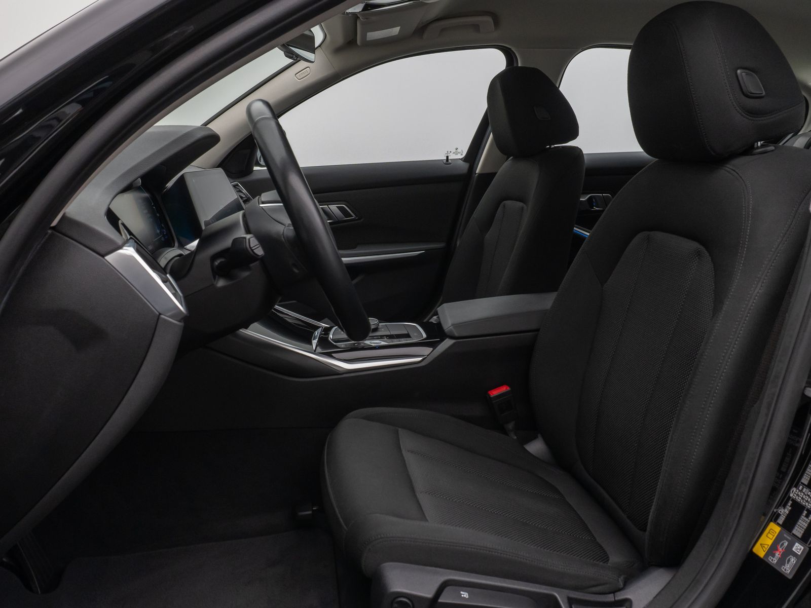 Fahrzeugabbildung BMW 330e ACC Alarm DAB CockpitPr HiFi PDC WLAN Sport