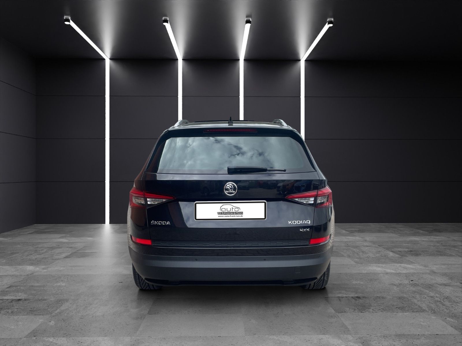 Fahrzeugabbildung SKODA Kodiaq Style 4x4/1.Hand/Pano/Shzvo+hi/Lenkrd hzb