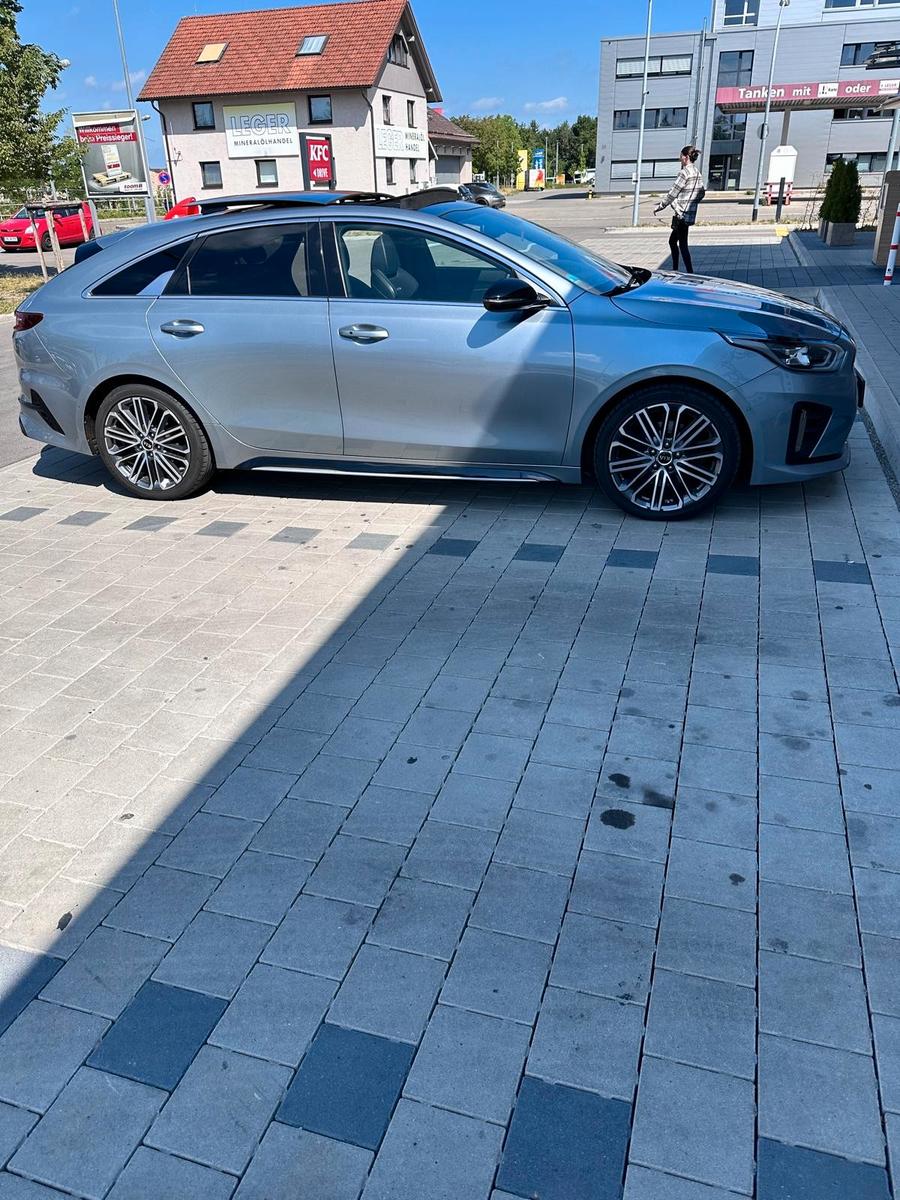 Kia ProCeed VOLLAUSSTATTUNG | GARANTIE 2027 | BREMBO