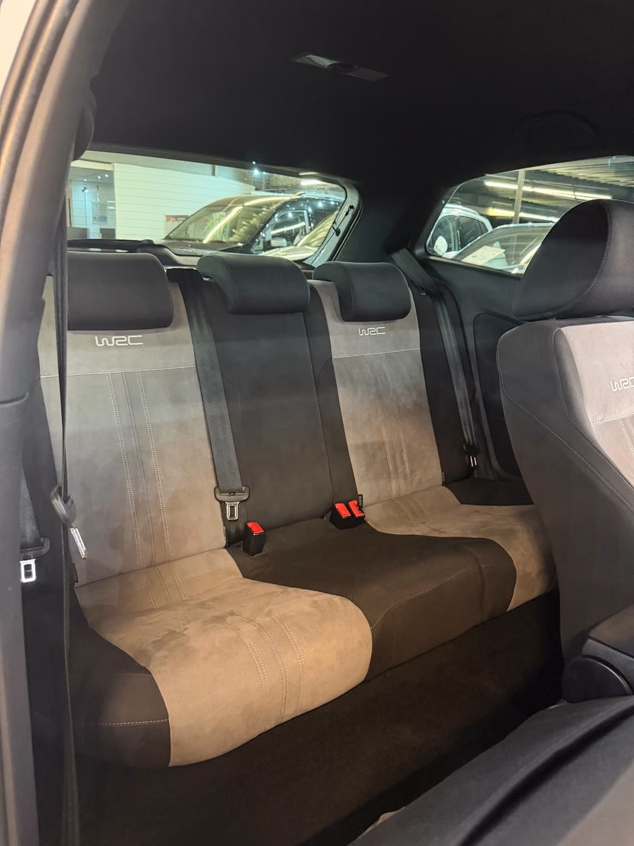 Volkswagen Polo 2.0 TSI R WRC 220ch - 2 ème main - Courroie / Freins / Pneus neufs - Entretien récent