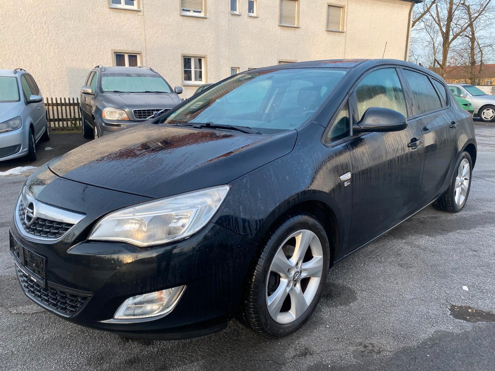 Opel Astra J Lim. 5-trg. LEDER SITZH KLIMA TÜV05.2027