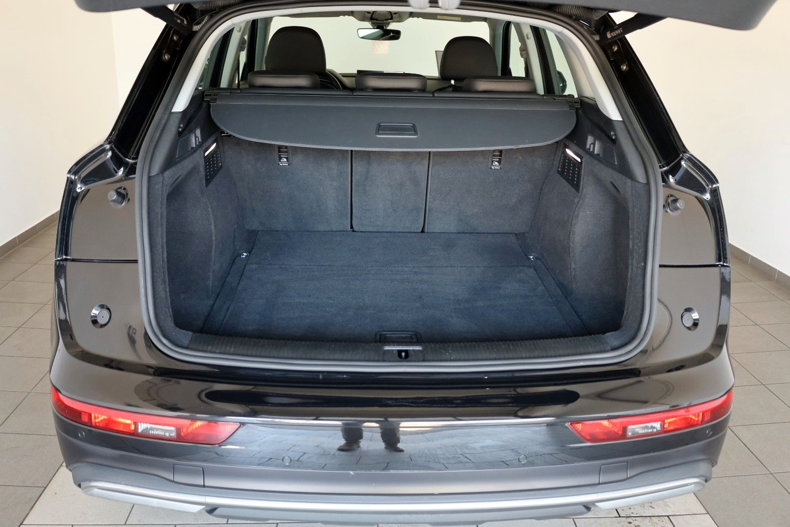 Fahrzeugabbildung Audi Q5 35 TDI, Leder, Navi, LED, SH