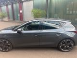 Cupra Leon 2.0 TSI 221kW VZ DSG VZ - blaue Cupra Leon