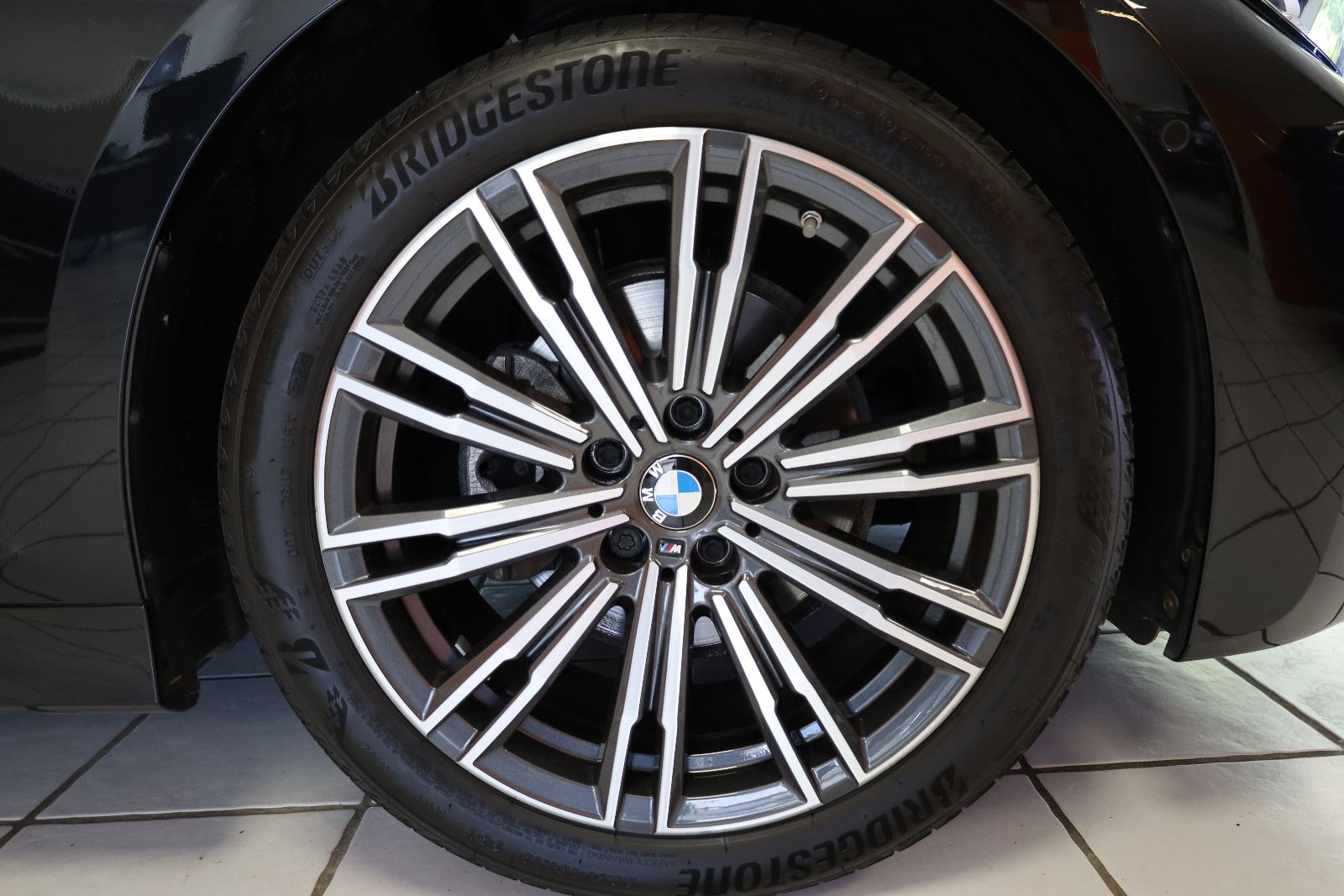BMW 320i Touring M-Sport|HIFI|ACC|LED|RFK|ALCANTARA| foto 8