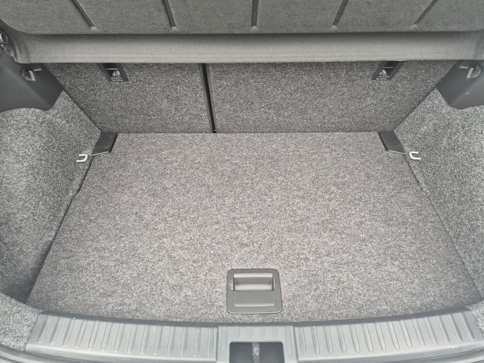 Fahrzeugabbildung SEAT Ibiza 1.5 TSI FR Black Edition*LED*ACC*KAM*PANO