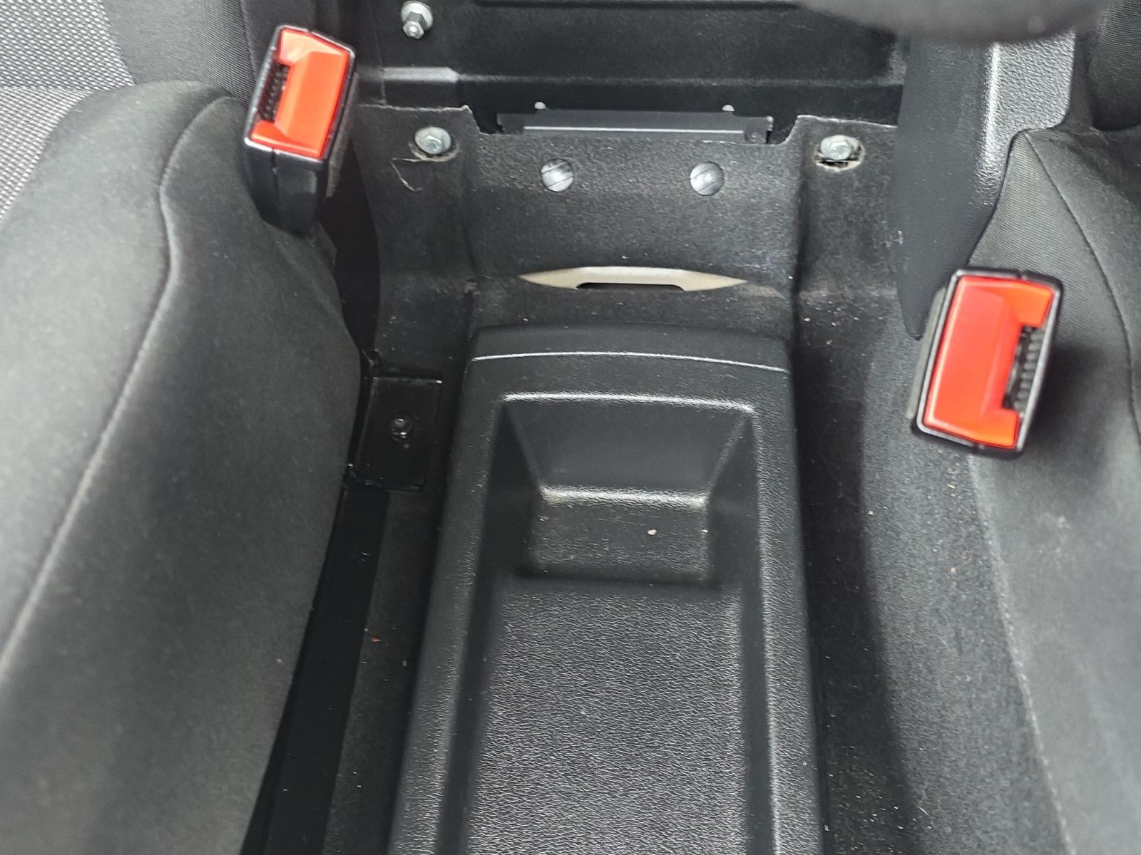 Fahrzeugabbildung Peugeot Partner Asphalt L2 AHK AUTOMATIK TEMPOMAT KAMERA