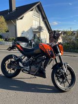 KTM Duke 125  - KTM 2011 DUKE 125