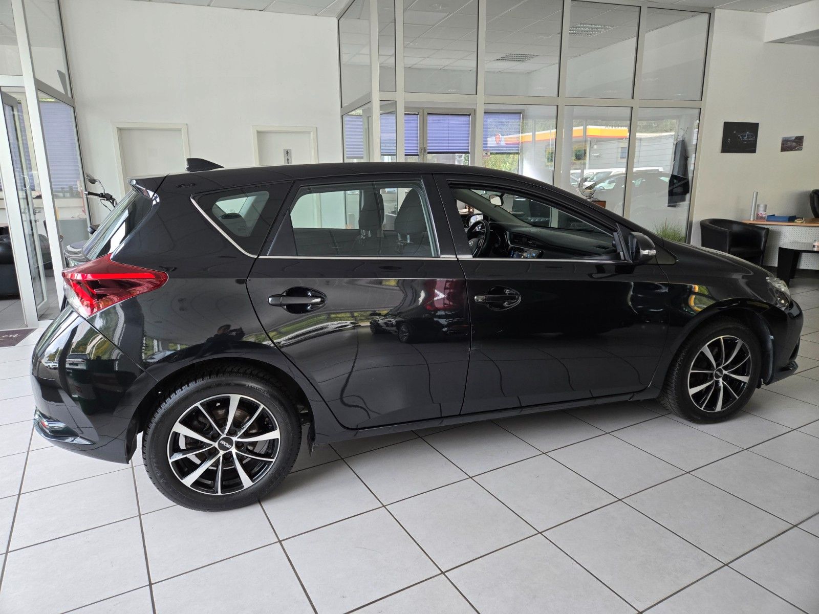 Fahrzeugabbildung Toyota Auris Comfort