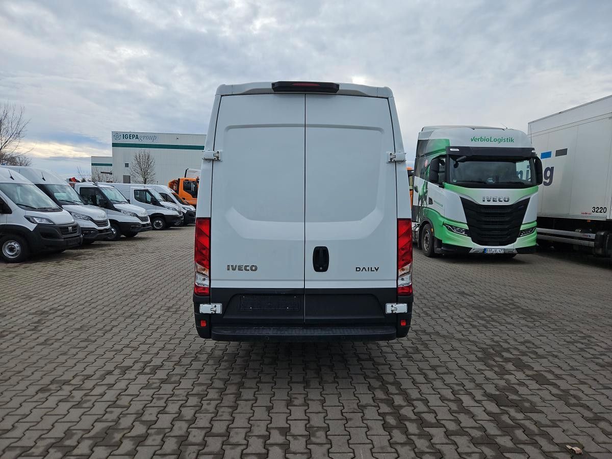 Fahrzeugabbildung Iveco Daily 35S16V