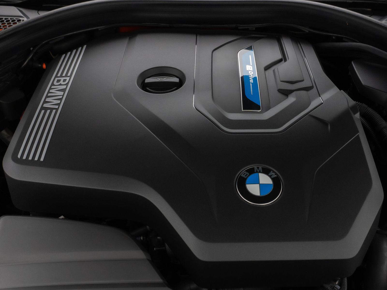Fahrzeugabbildung BMW 330e M Sport Panorama Kamera Laser HUD DAB HiFi