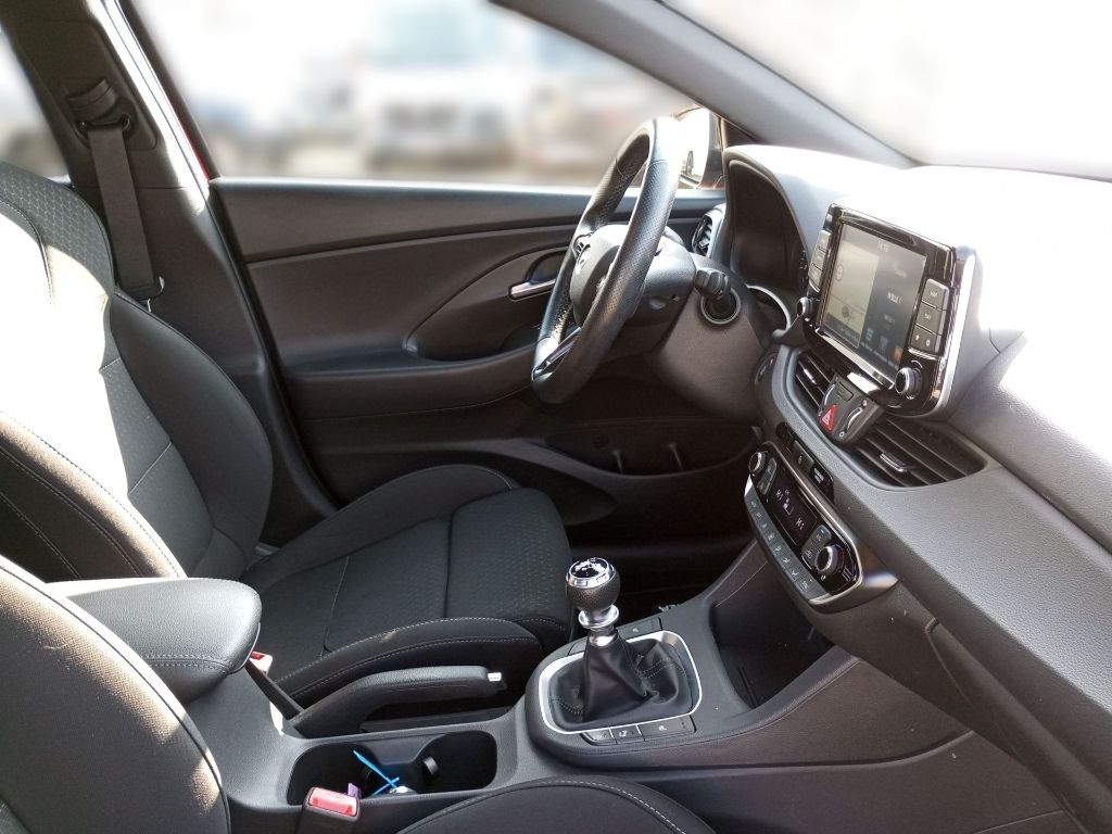 Fahrzeugabbildung Hyundai i30 1.4 Turbo M/T N-LINE Komfortpaket + Navi