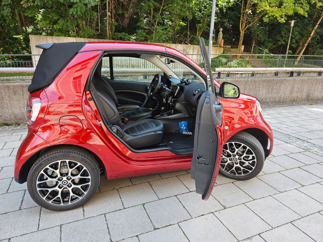 Smart ForTwo Cabrio vollelektrisch