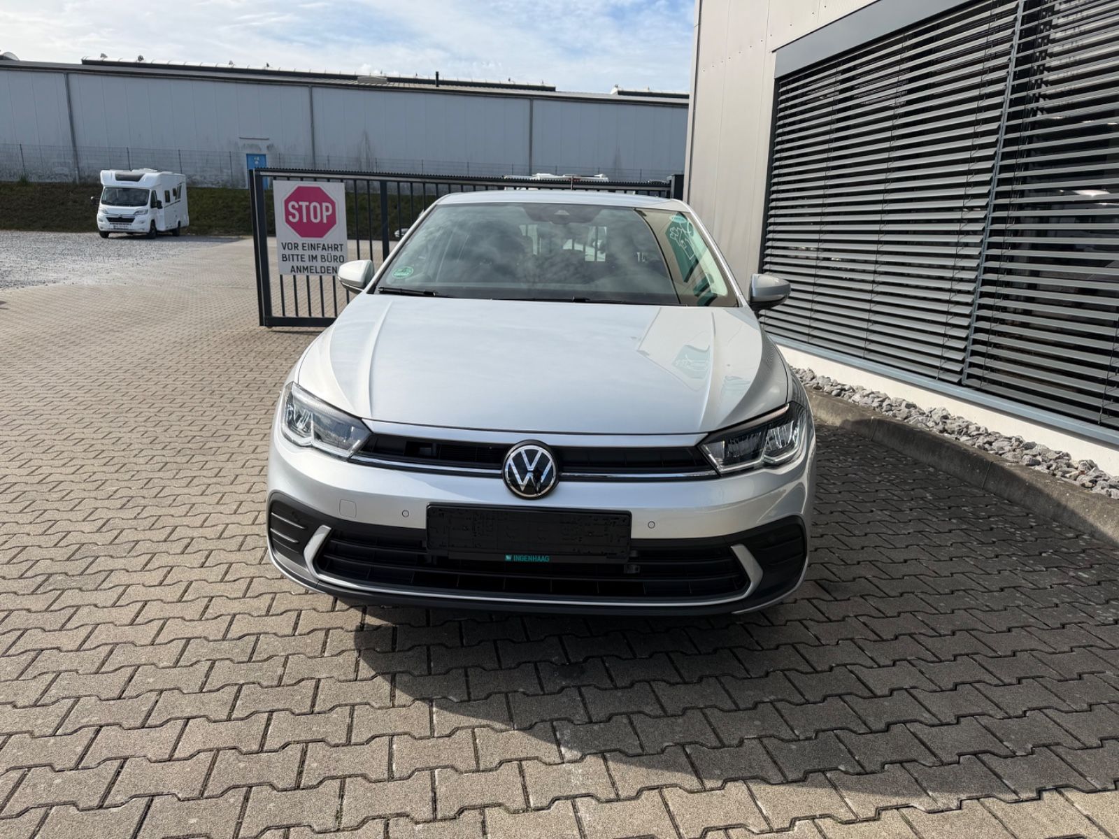 Fahrzeugabbildung Volkswagen Polo VI 1.0 TSI Life DSG LED Garantie
