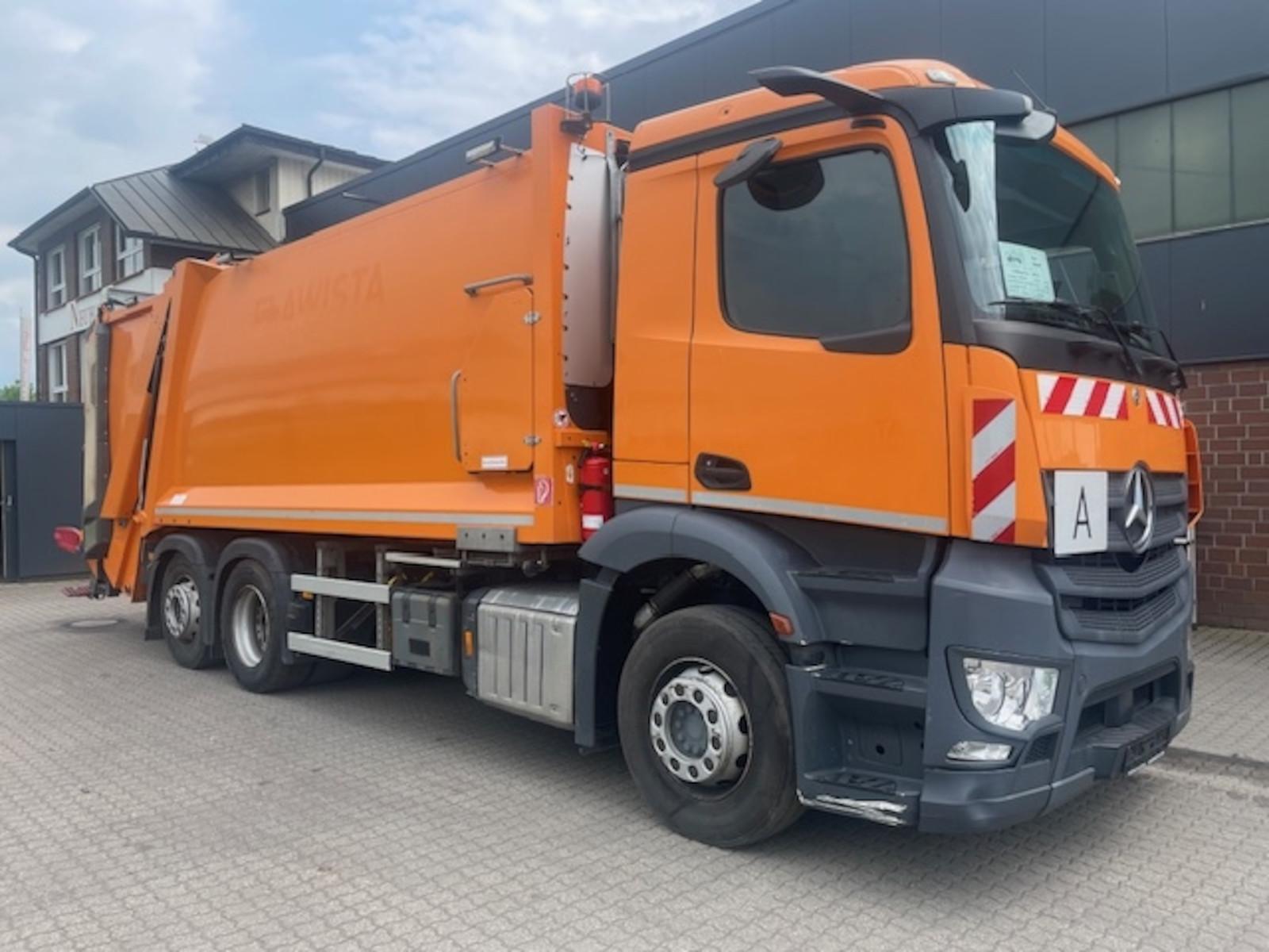 Mercedes-Benz 2533 6x2 Actros Zöller Medium X2-24 mit Lifter