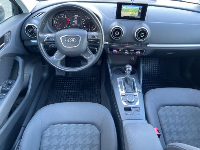 Fahrzeugabbildung Audi A3 Sportback Attraction 1.4 TFSI S line Autom. N