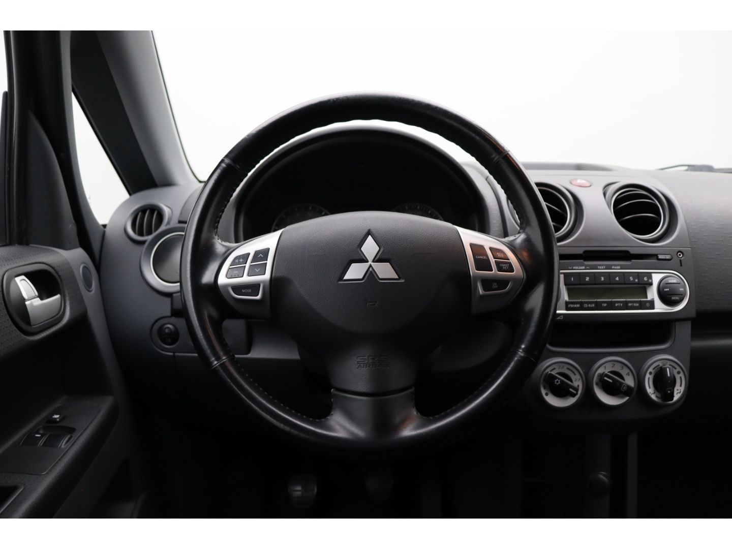Fahrzeugabbildung Mitsubishi Colt 1.3 Polar Tempomat Multifunktion SHZ Notbre