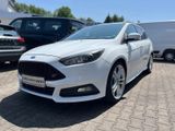 Ford Focus ST 2.0 EcoBoost 250 PS Winterpaket - Ford Focus: Kombi