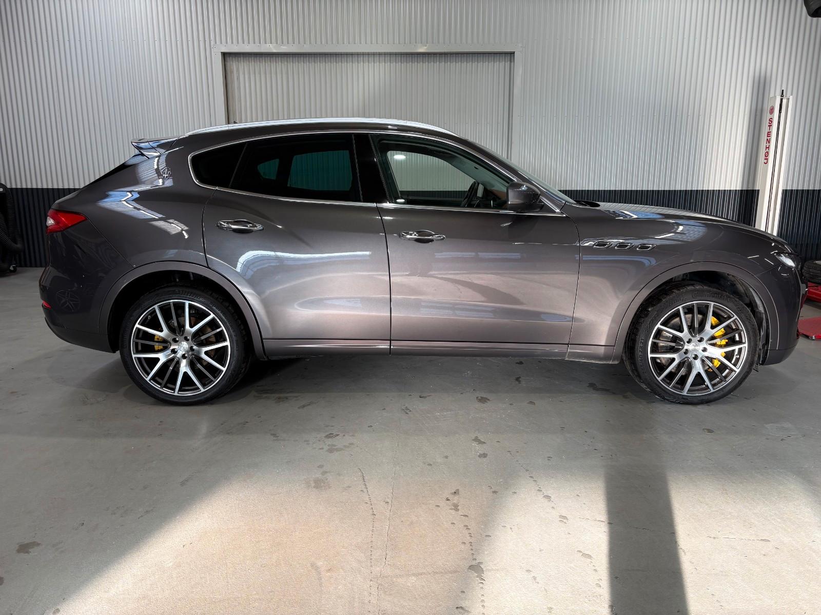 Maserati Levante S 3.0 V6 316kW Q4 4x4 VOLL *NEW CHAIN*