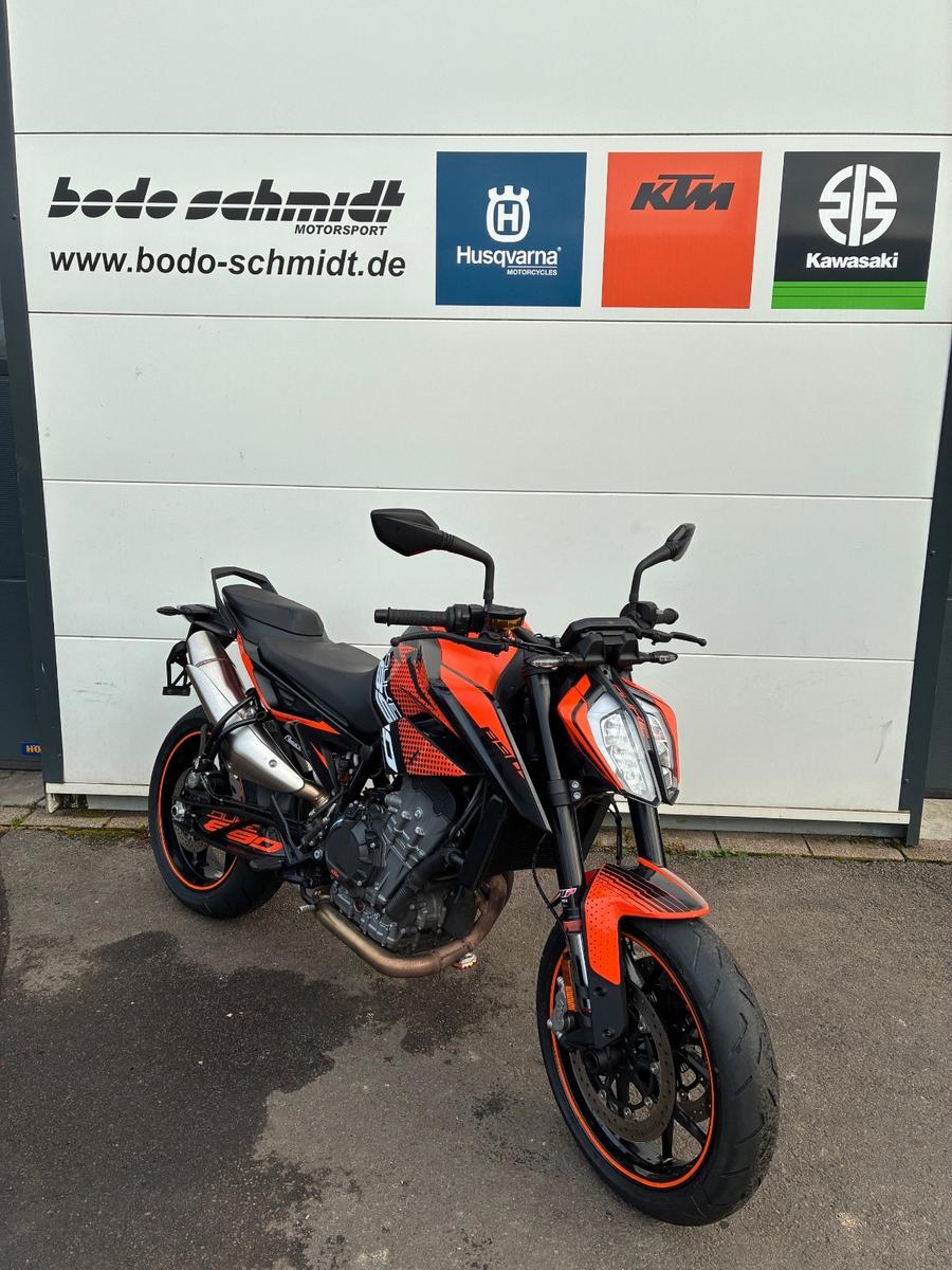 KTM 890 Duke L