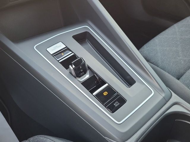 Golf VIII 1.5 l eTSI Life Aut. Navi Pro SHZ