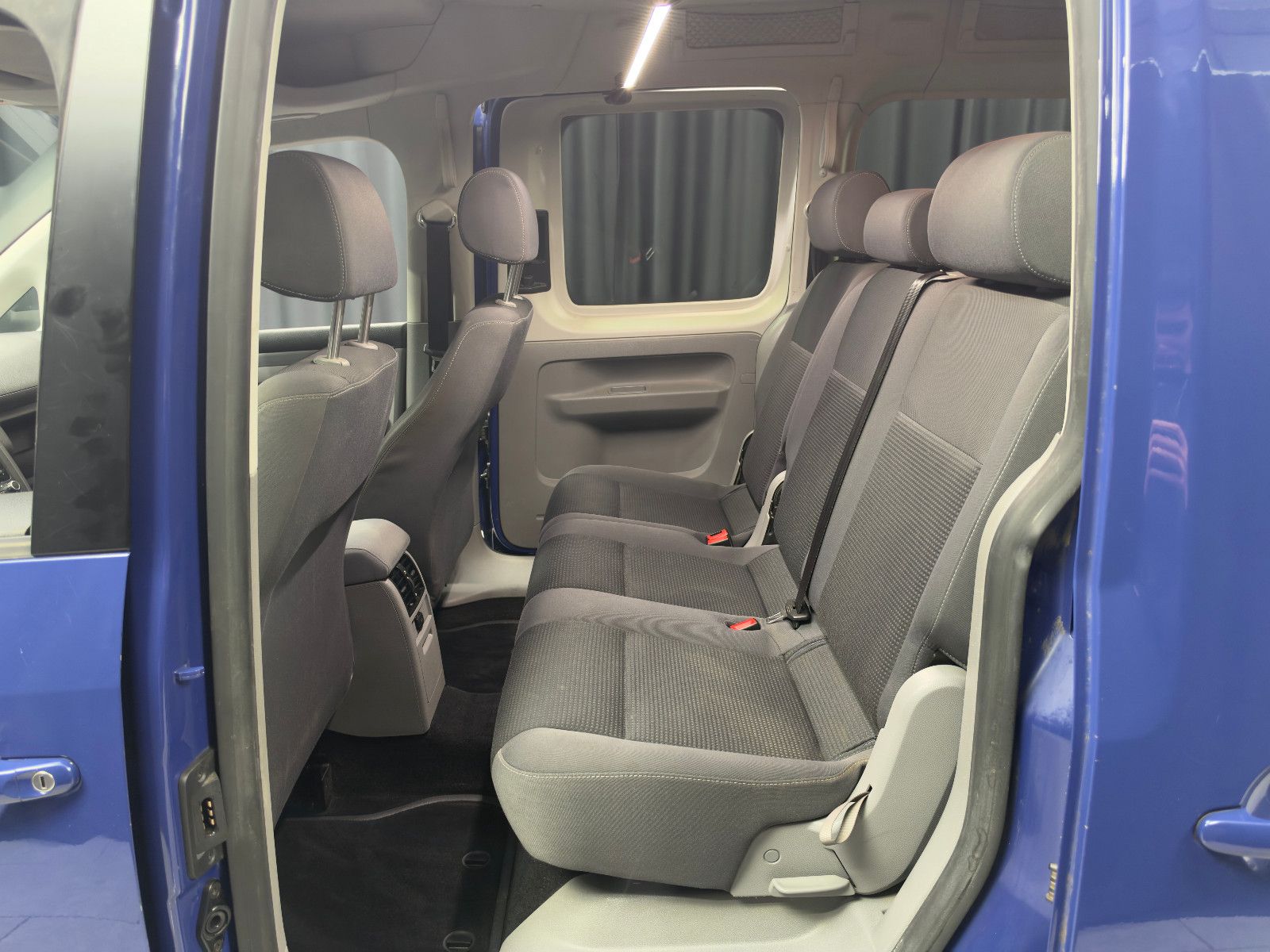 Fahrzeugabbildung Volkswagen Caddy Maxi Life Team 4Motion |AHK|PDC|7-SITZER